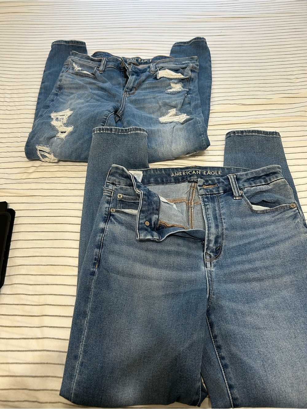 American Eagle Outfitters Women’s Medium Blue skinny Jeans